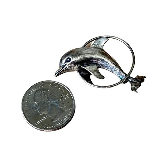 Beau Vintage Sterling Silver Dolphin Brooch, Retro Dolphin Pin - Picture 3 of 6